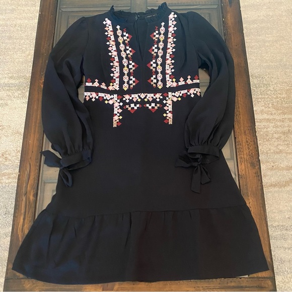Ann Taylor Petite 00P Black Flowy Dress with Geometric Embroidery - Picture 4 of 14